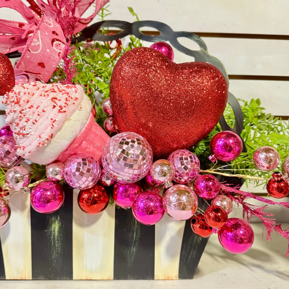 Miss Cayce's Be My Valentine Arrangement
