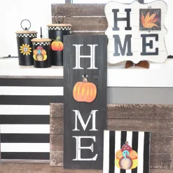 The Round Top Collection Black & White Display Board