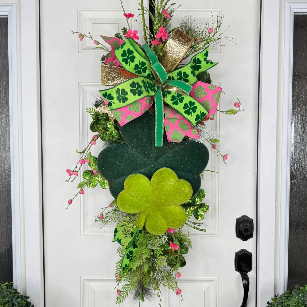 Miss Cayce's Blooming Shamrock Teardrop