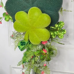 Miss Cayce's Blooming Shamrock Teardrop