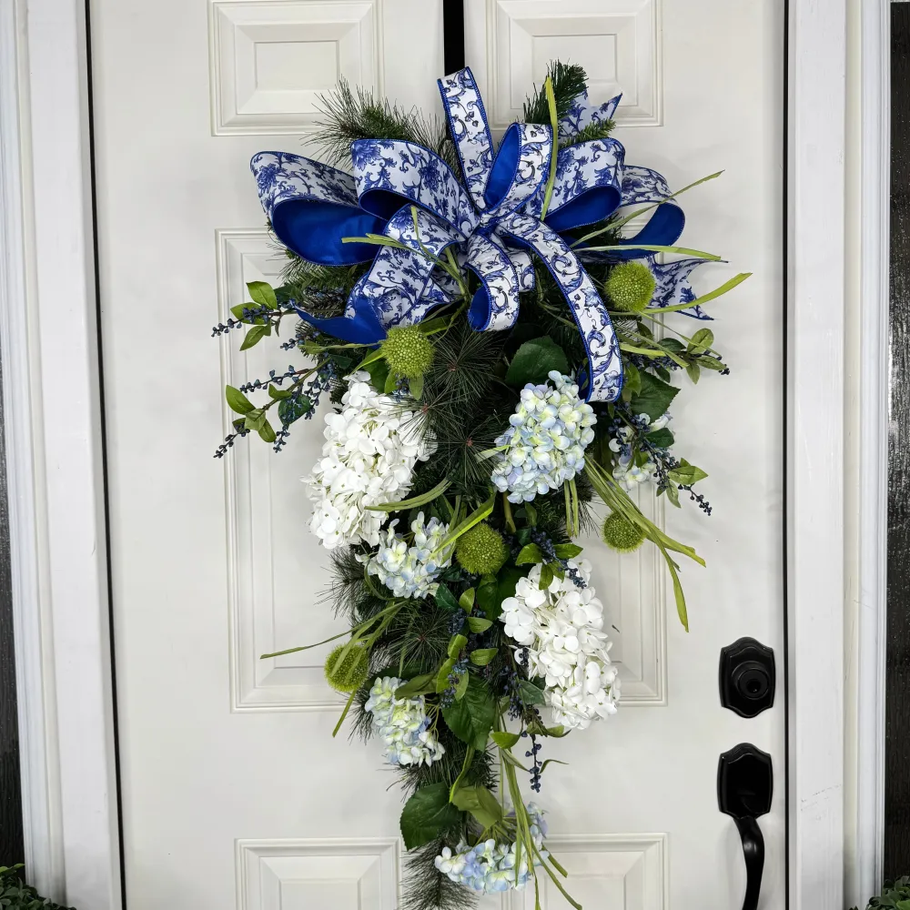 Miss Cayce's Blue Haven Teardrop