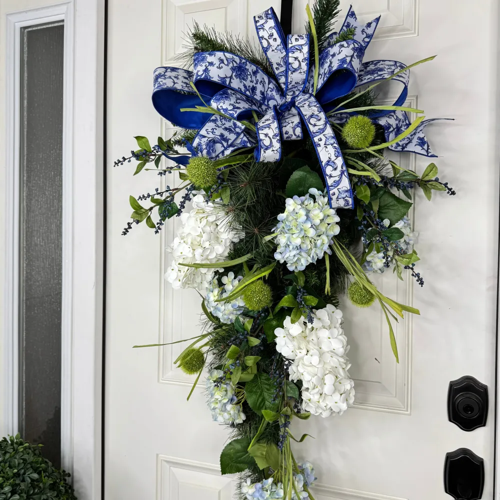 Miss Cayce's Blue Haven Teardrop