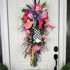 Miss Cayce's Bunny in Bloom Teardrop