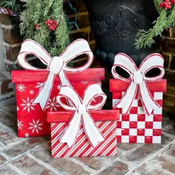 The Round Top Collection Classic Red & White Gifts, Large