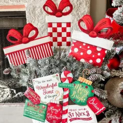 The Round Top Collection Classic Red & White Gifts, Small