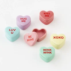 180 Degrees Conversation Heart Ring Box