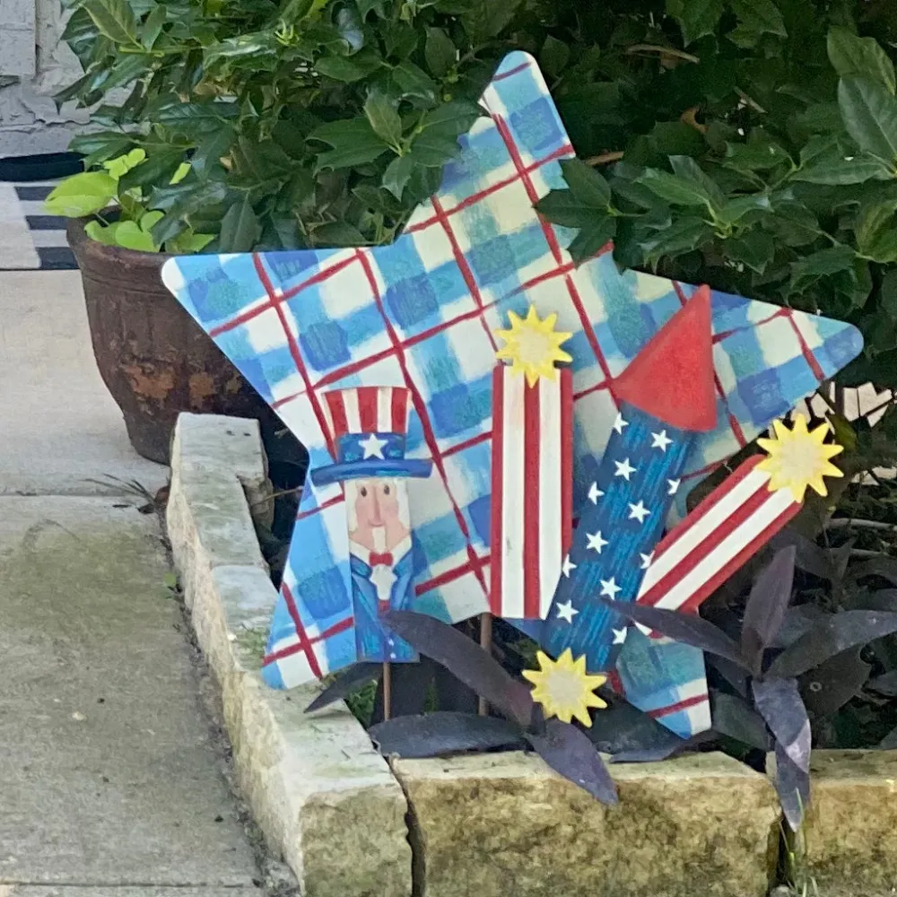 The Round Top Collection Firecrackers & Rocket Stake