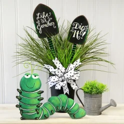 The Round Top Collection Garden Worm