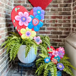 The Round Top Collection Heartfelt Heart Yard Display