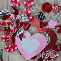 Miss Cayce's Heart To Heart Wreath