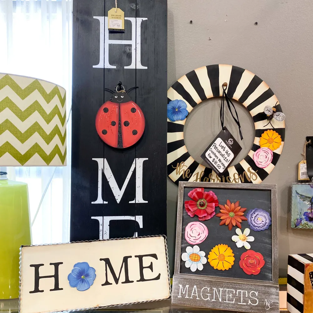 The Round Top Collection Home Magnet Display Board