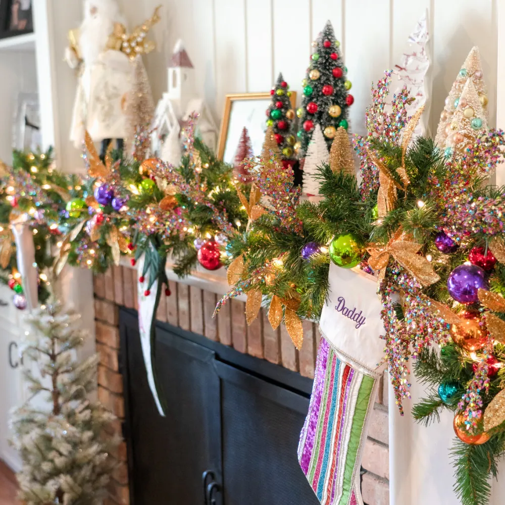 RAZ Merry and Bright Ball Garland, 4'