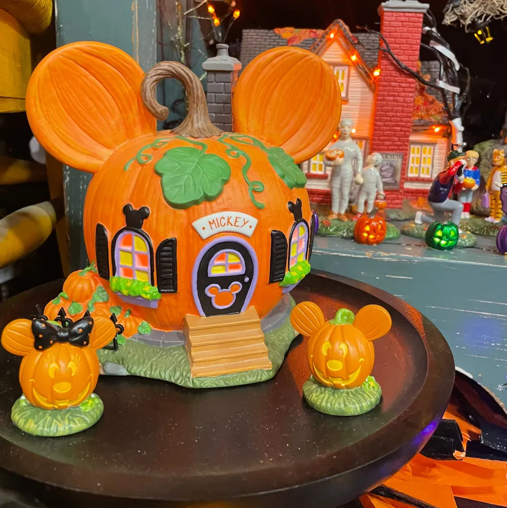 Department 56 Mickey's Pumpkintown House, Dept. 56 Village