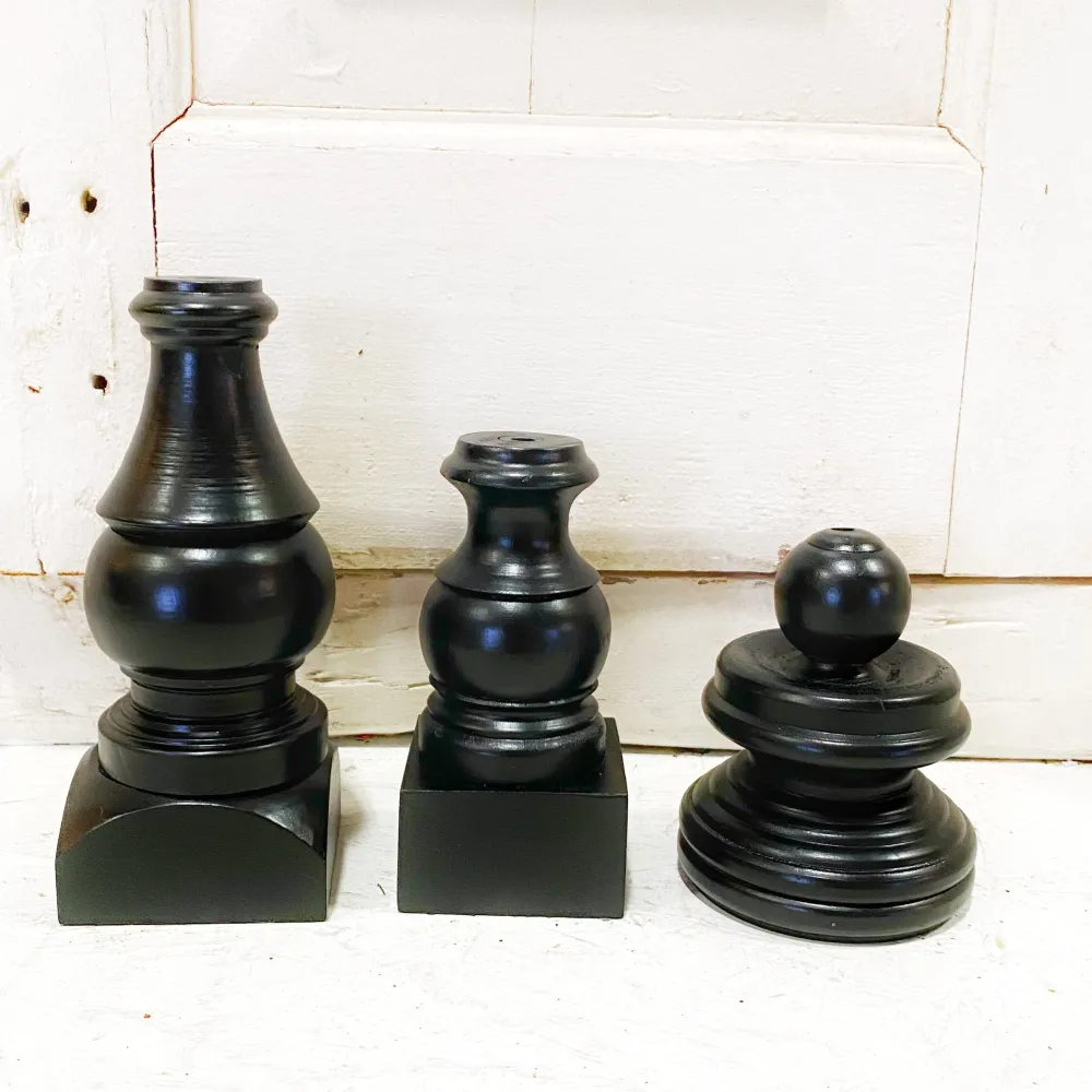 The Round Top Collection Mini Gallery Black Display Pole, Small