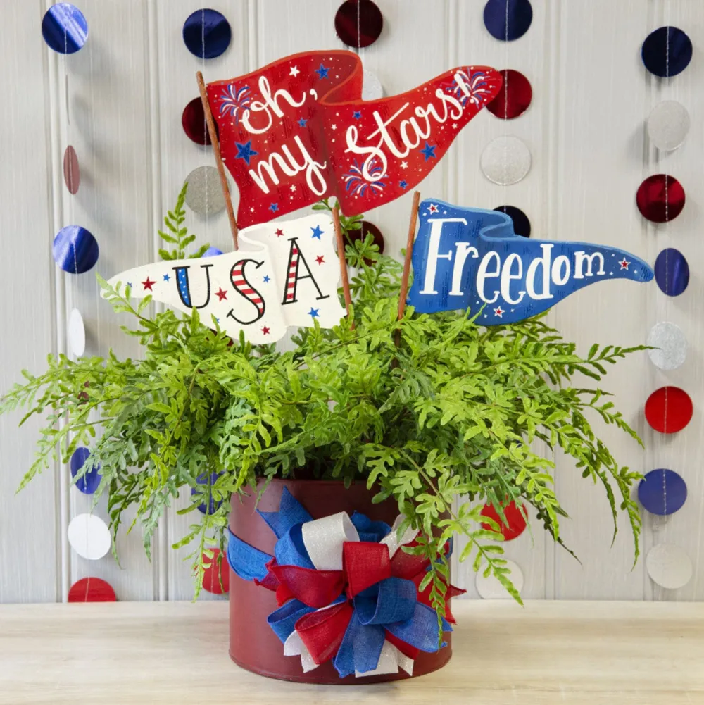 The Round Top Collection Patriotic Pennant Flag