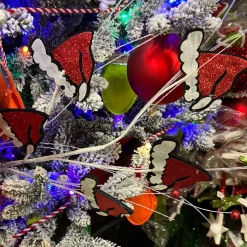 Direct Export Co. Red and White Glitter Santa Hats Spray