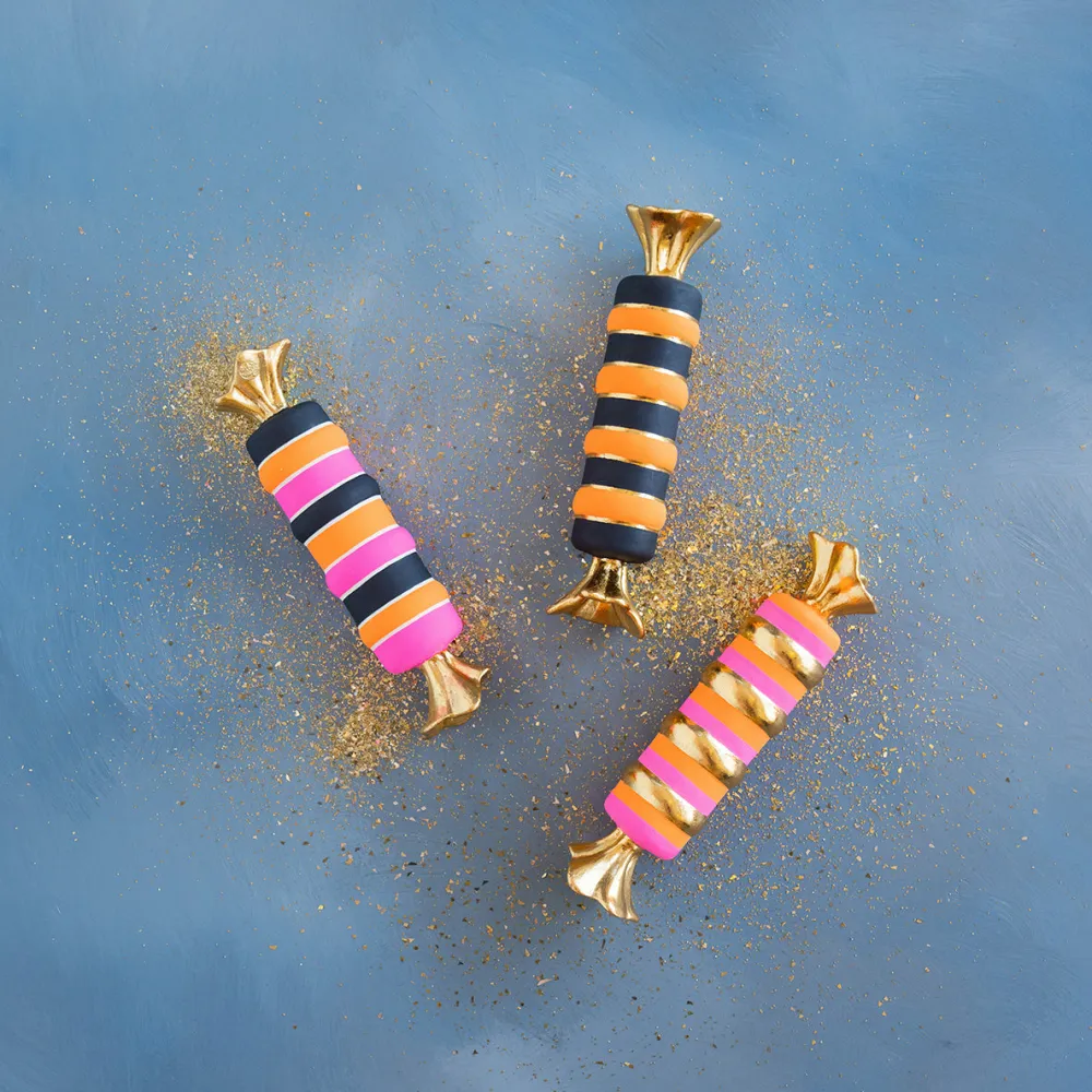 Glitterville Small Halloween Taffy Display by
