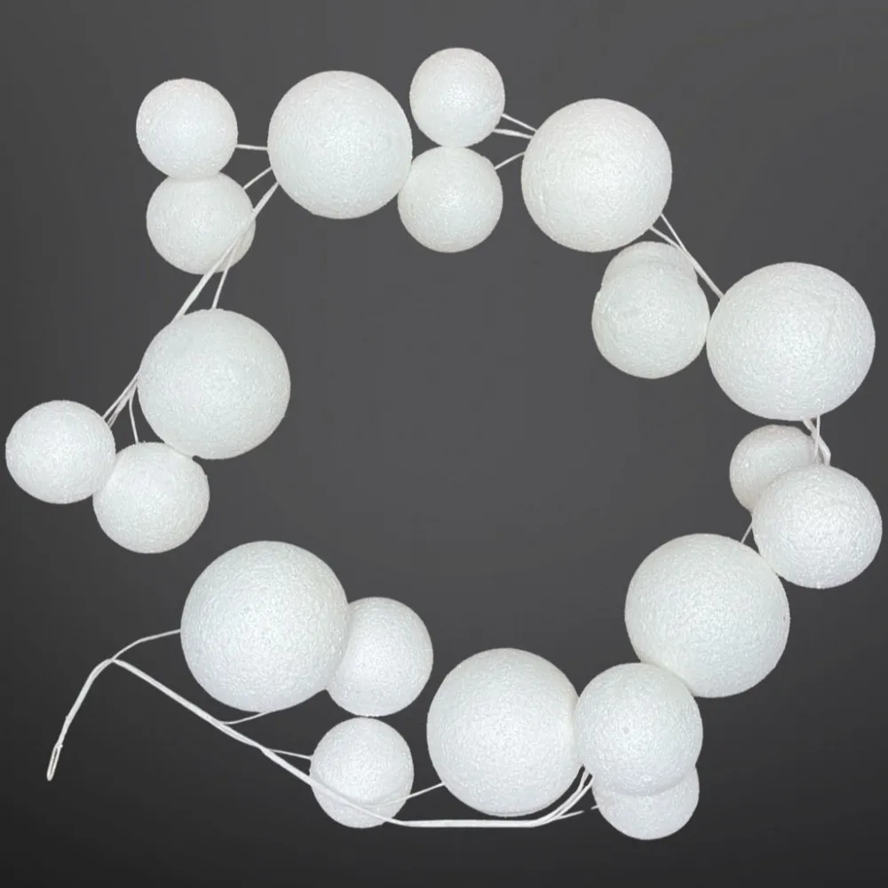 RAZ Snowball Ball Garland, 5.5'