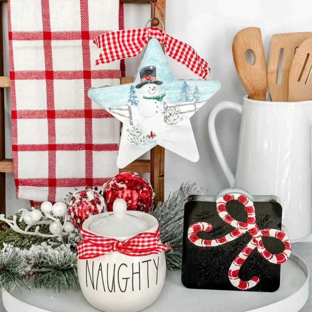 The Round Top Collection Snowman & Fence Star Charm