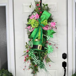 Miss Cayce's Springtime Shamrock Teardrop