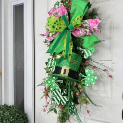 Miss Cayce's Springtime Shamrock Teardrop