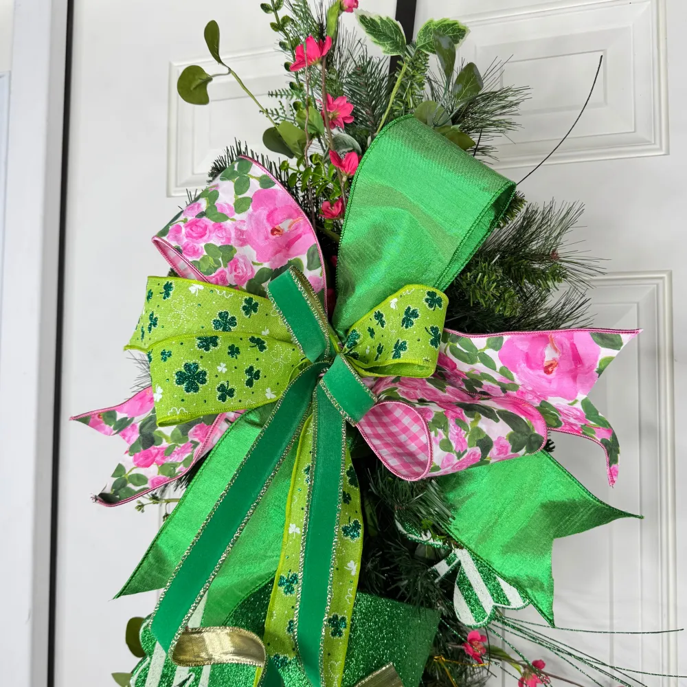Miss Cayce's Springtime Shamrock Teardrop