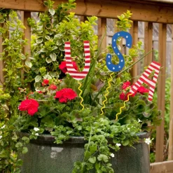 The Round Top Collection Triple USA Stake