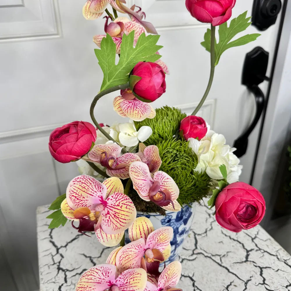 Miss Cayce's Vibrant Spring Arrangement