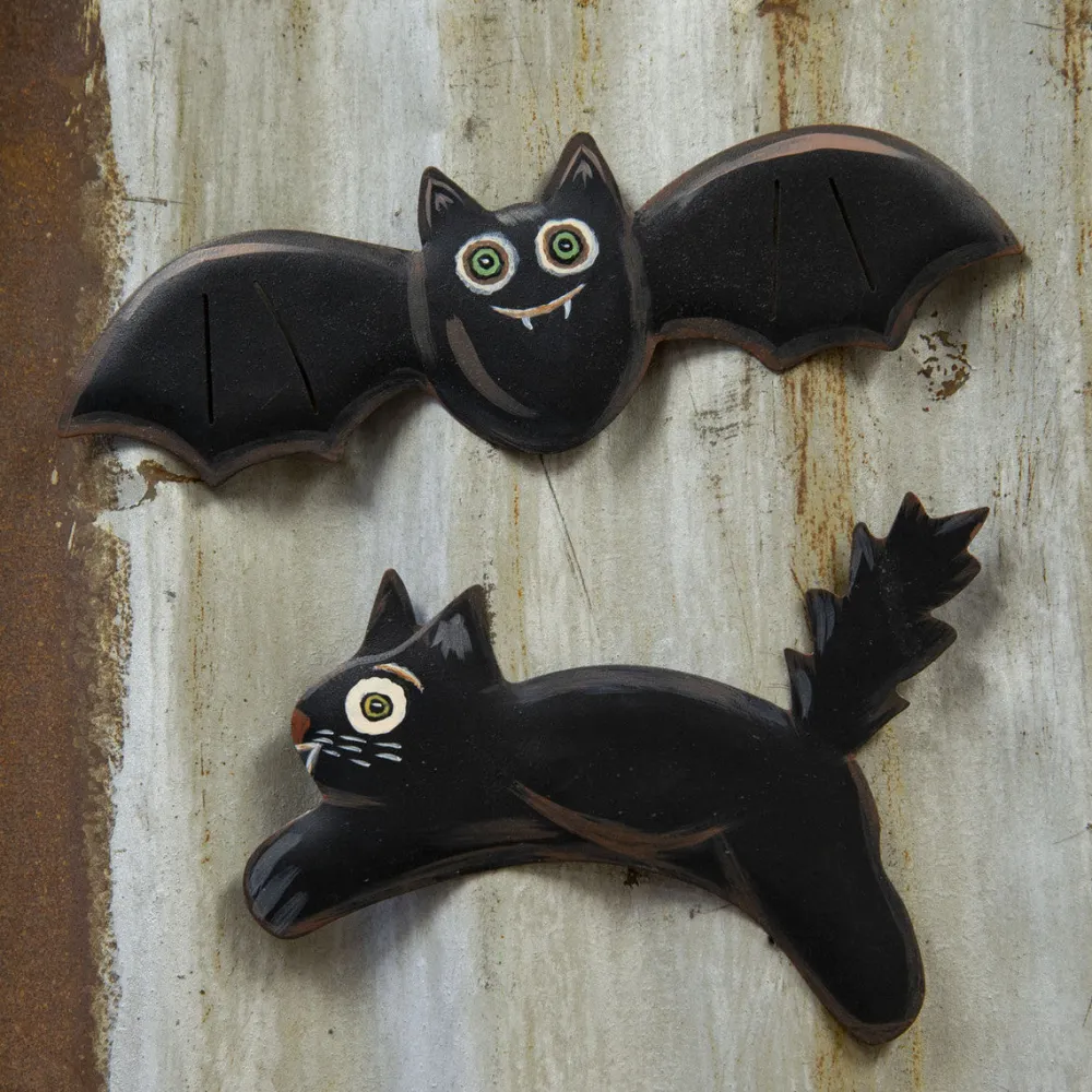 The Round Top Collection Vintage Bat and Cat Magnet