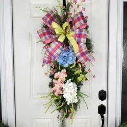 Miss Cayce's Whimsical Flower Teardrop